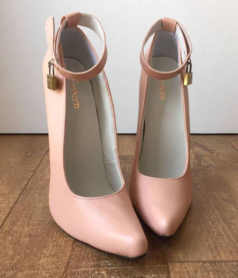Lockable Stiletto Pumps, gallery view 2